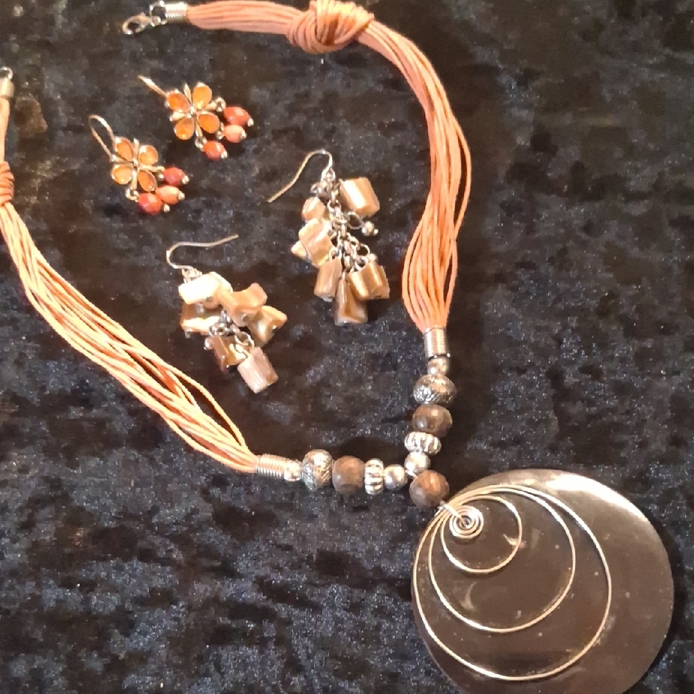 Chic Silver and Brown Layered Pendant Necklace Set